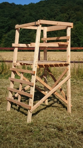 Drückjagdbock 2-Sitzer 2,40m aus unbehandelter Lärche