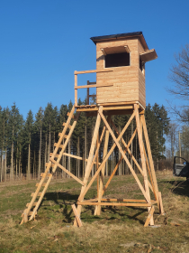 Unterbau 3,50m mit Vorbau und Geländer, LÄRCHE